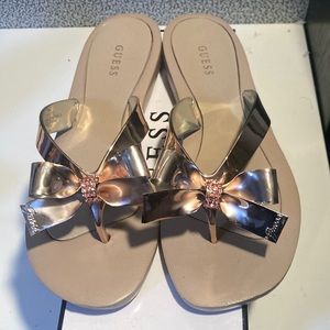 Guess Gold texture slippers